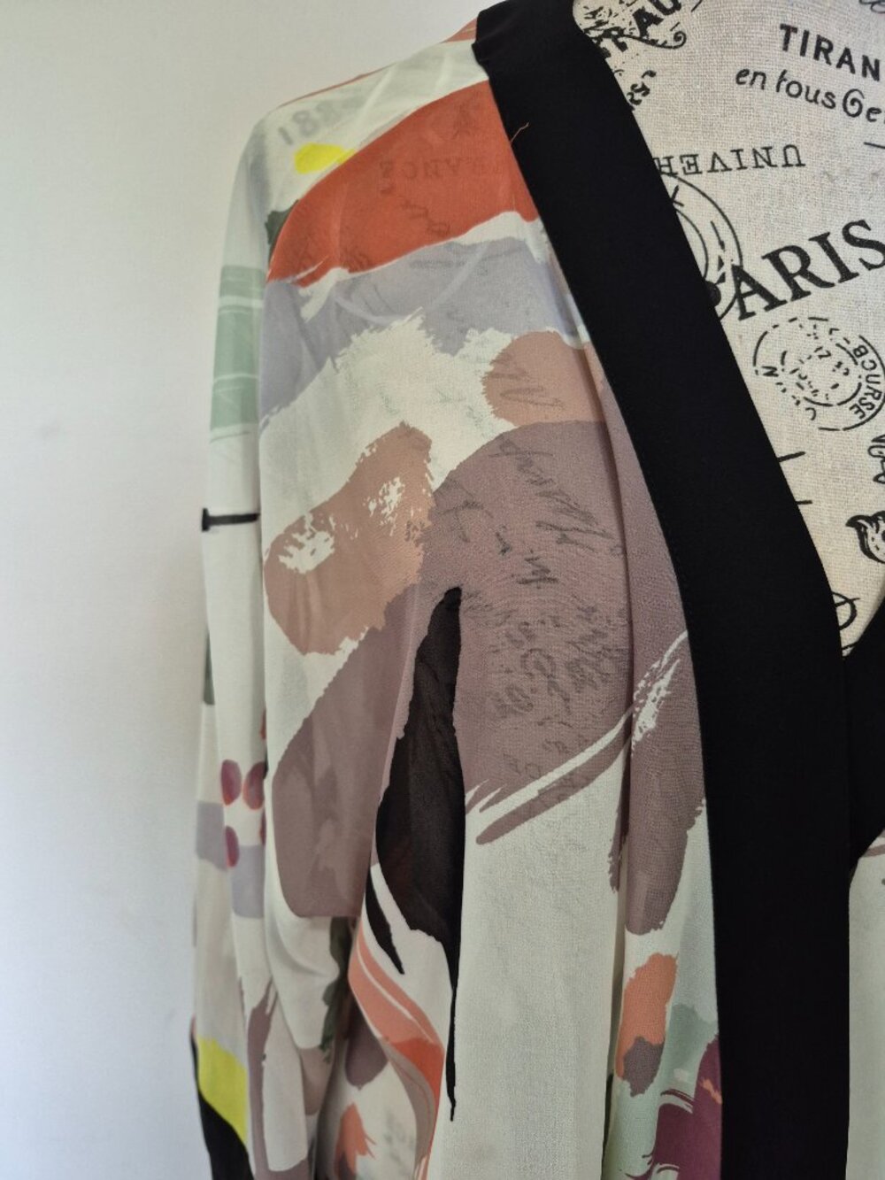 Kimono - Picture 3 of 11